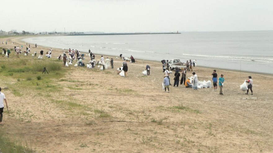 みえの海やに！～他業種と交流しながら海岸清掃～